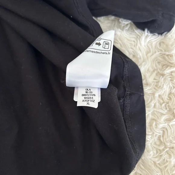 The North Face Women's Navy Short Sleeve‎ Tee - Picture 7 of 9